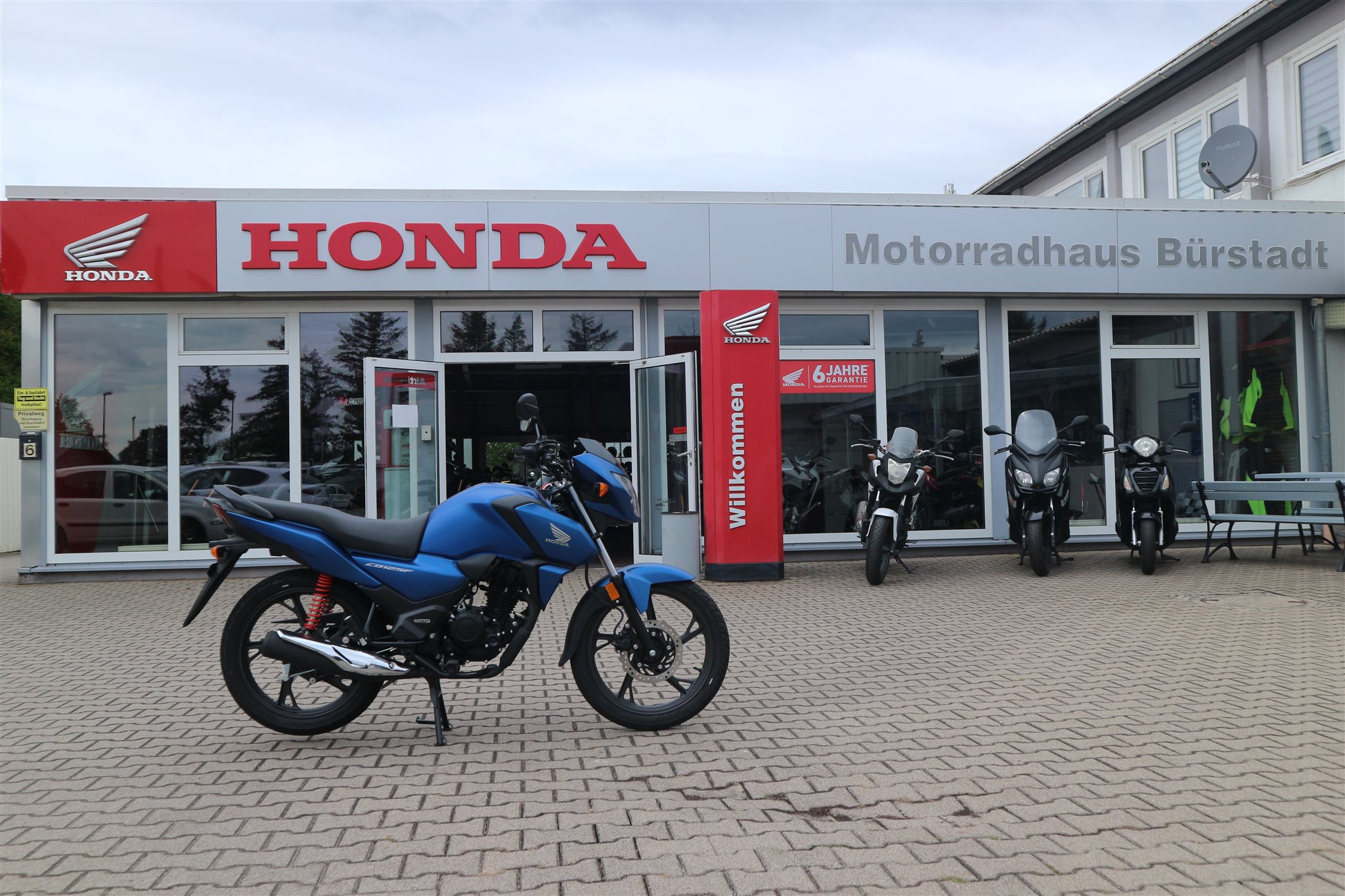 Honda CB125F