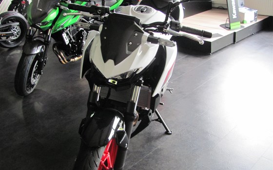 Gebrauchtmotorrad Kawasaki Z 500 SE - Bild 8