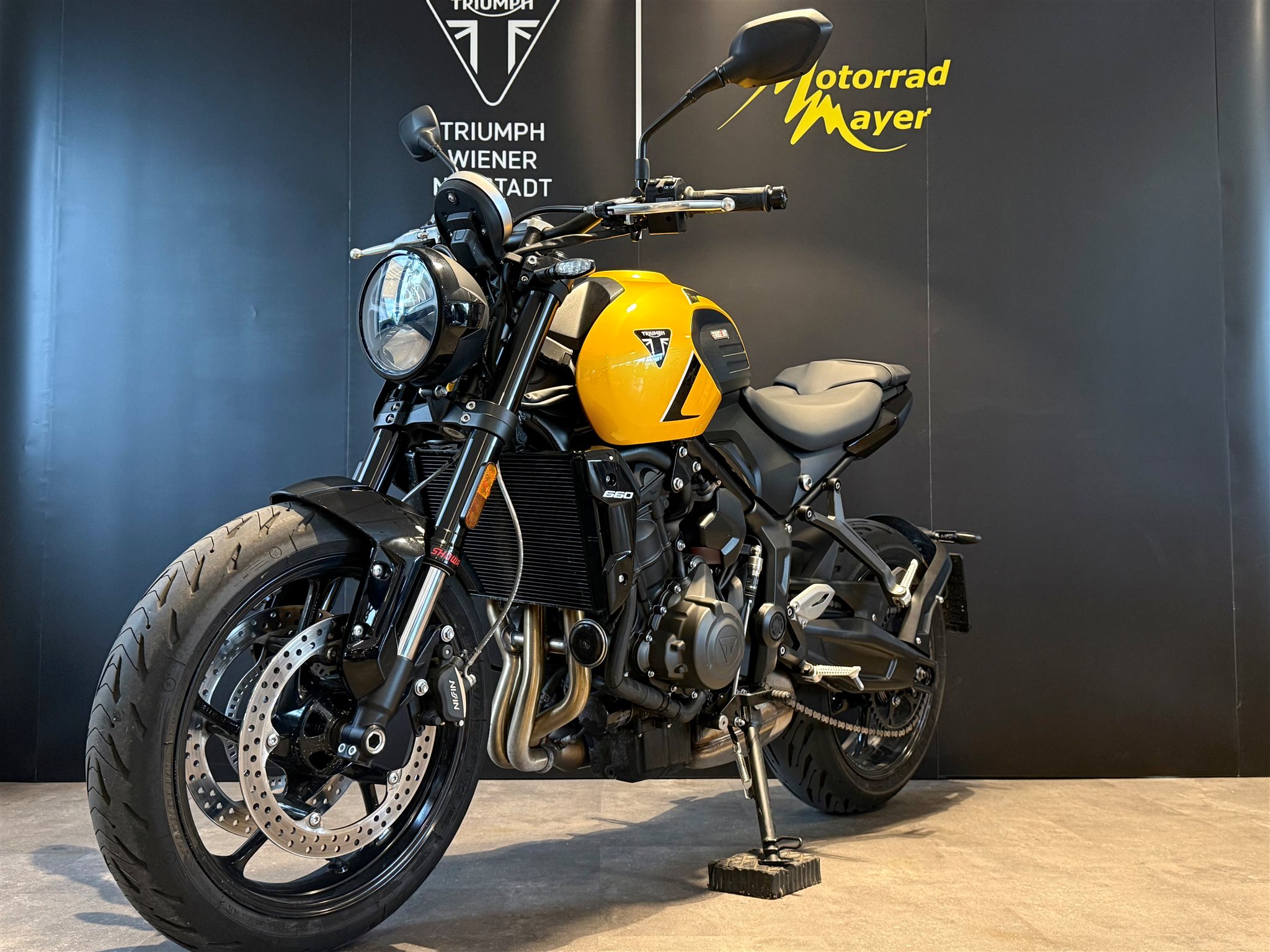 Triumph Trident 660