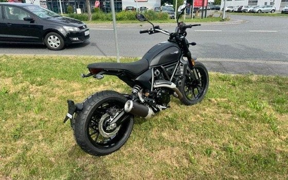 Gebrauchtmotorrad Ducati Scrambler Icon Dark - Bild 10