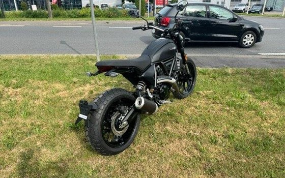 Gebrauchtmotorrad Ducati Scrambler Icon Dark - Bild 11