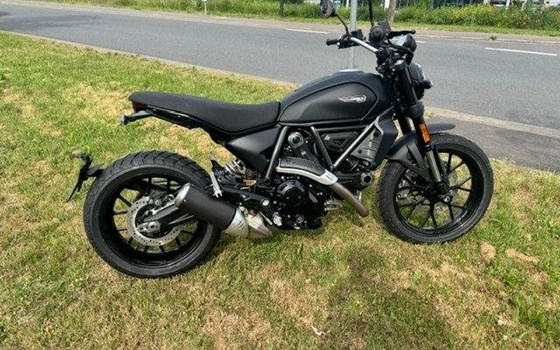 Gebrauchtmotorrad Ducati Scrambler Icon Dark - Bild 8