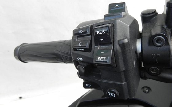 Gebrauchtmotorrad Yamaha FJR 1300 - Bild 13