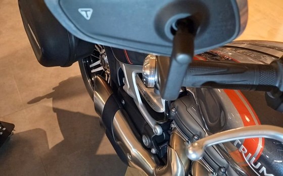 Gebrauchtmotorrad Triumph Rocket 3 GT - Bild 19