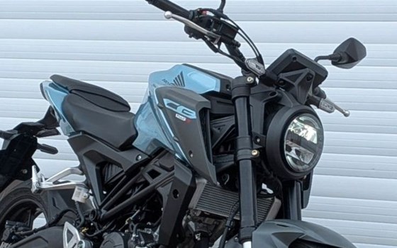 Gebrauchtmotorrad Honda CB125R - Bild 3