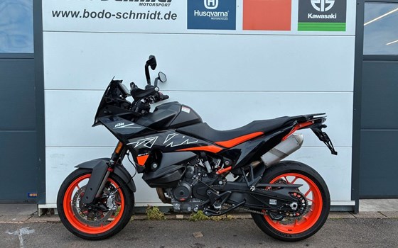 Gebrauchtmotorrad KTM 890 SMT - Bild 2