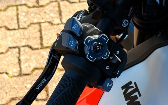 Gebrauchtmotorrad KTM 1290 Super Duke R EVO - Bild 15
