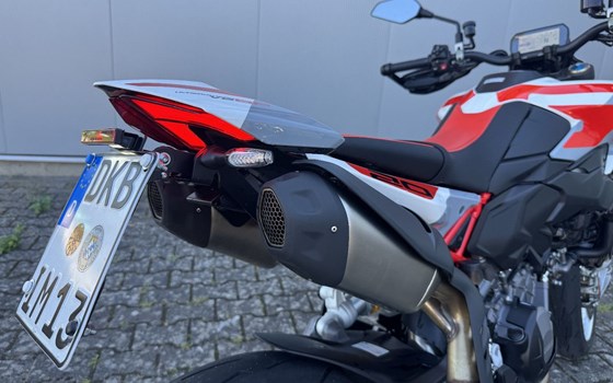 Gebrauchtmotorrad Ducati Hypermotard V2 SP - Bild 7