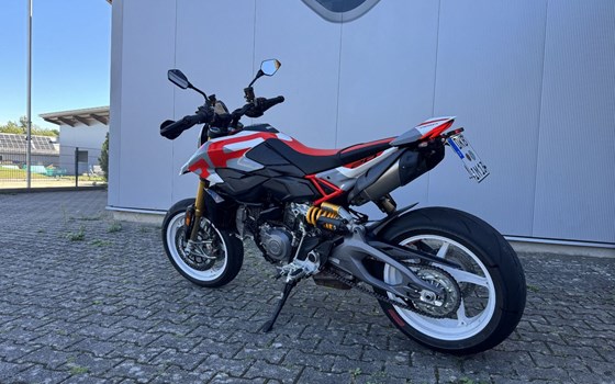 Gebrauchtmotorrad Ducati Hypermotard V2 SP - Bild 9