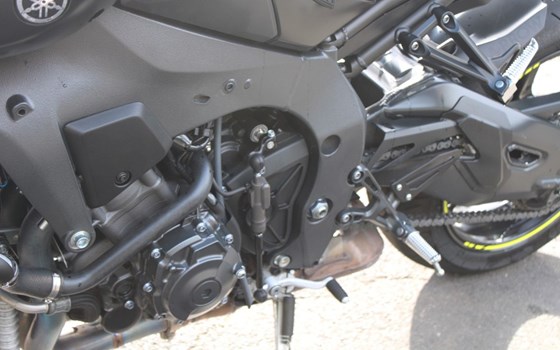 Gebrauchtmotorrad Yamaha MT-10 - Bild 12
