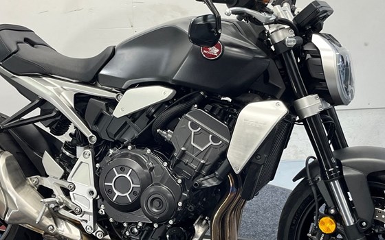 Gebrauchtmotorrad Honda CB 1000 R - Bild 3