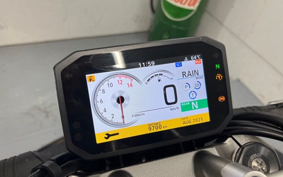 Gebrauchtmotorrad Honda CB 1000 R - Bild 9