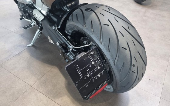 Gebrauchtmotorrad Triumph Rocket 3 R - Bild 4