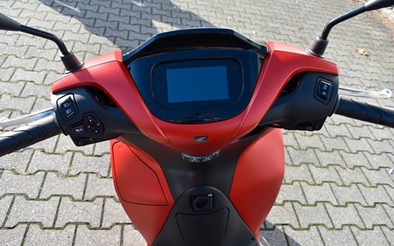 Gebrauchtmotorrad Honda SH125i - Bild 7