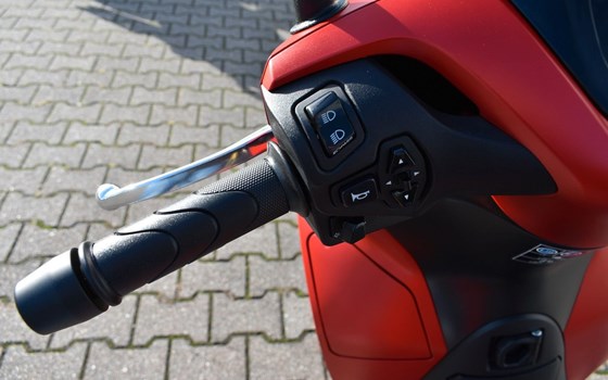 Gebrauchtmotorrad Honda SH125i - Bild 9