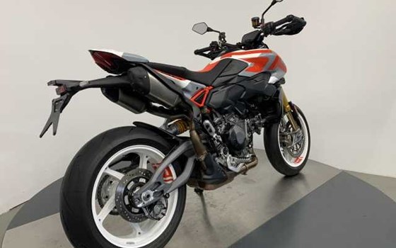 Gebrauchtmotorrad Ducati Hypermotard V2 SP - Bild 3