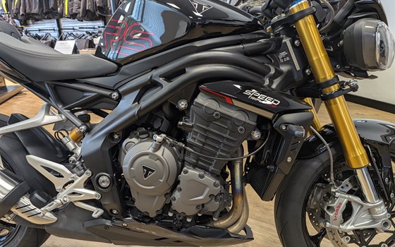 Gebrauchtmotorrad Triumph Speed Triple 1200 RS - Bild 6