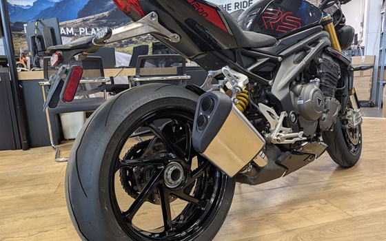 Gebrauchtmotorrad Triumph Speed Triple 1200 RS - Bild 7
