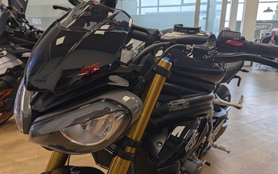 Gebrauchtmotorrad Triumph Speed Triple 1200 RS - Bild 9