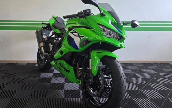 Gebrauchtmotorrad Kawasaki Ninja ZX-4RR - Bild 2
