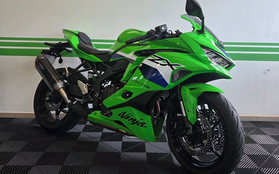 Gebrauchtmotorrad Kawasaki Ninja ZX-4RR - Bild 1