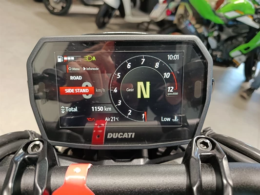 Ducati Monster + (Sport Livery) - Bild 6