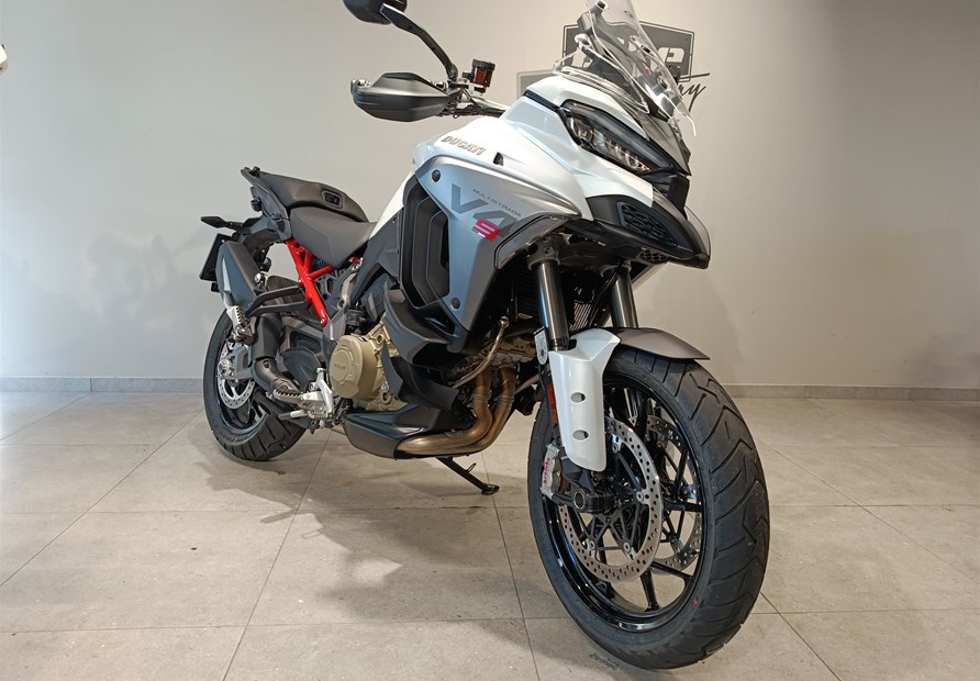 Ducati Multistrada V4 S ()