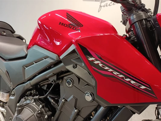 Honda CB500 Hornet (GRAND PRIX RED) - Bild 3