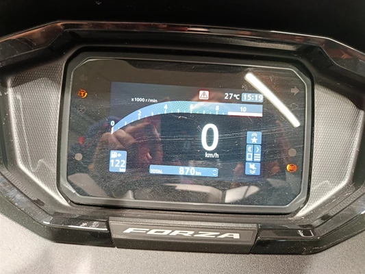 Honda Forza 350 (PEARL NIGHTSTAR BLACK) - Bild 6