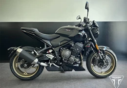 Neumotorrad Triumph Trident 800