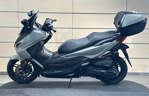 Neumotorrad Honda Forza 350