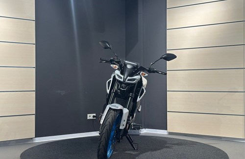 Neumotorrad Yamaha MT-125