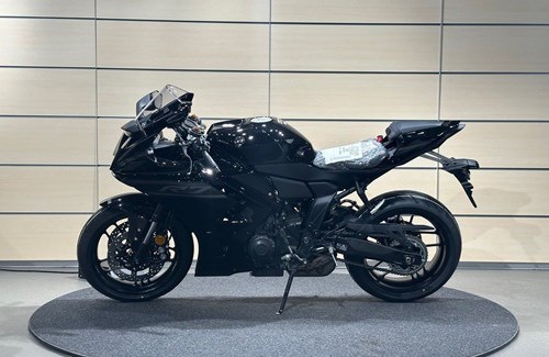 Neumotorrad Yamaha R7
