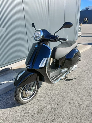 Vespa GTS 125 Super (Nero Convinto) - Bild 3