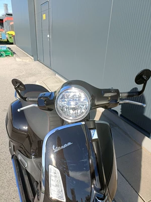Vespa GTS 310 Super (Nero Convinto) - Bild 5