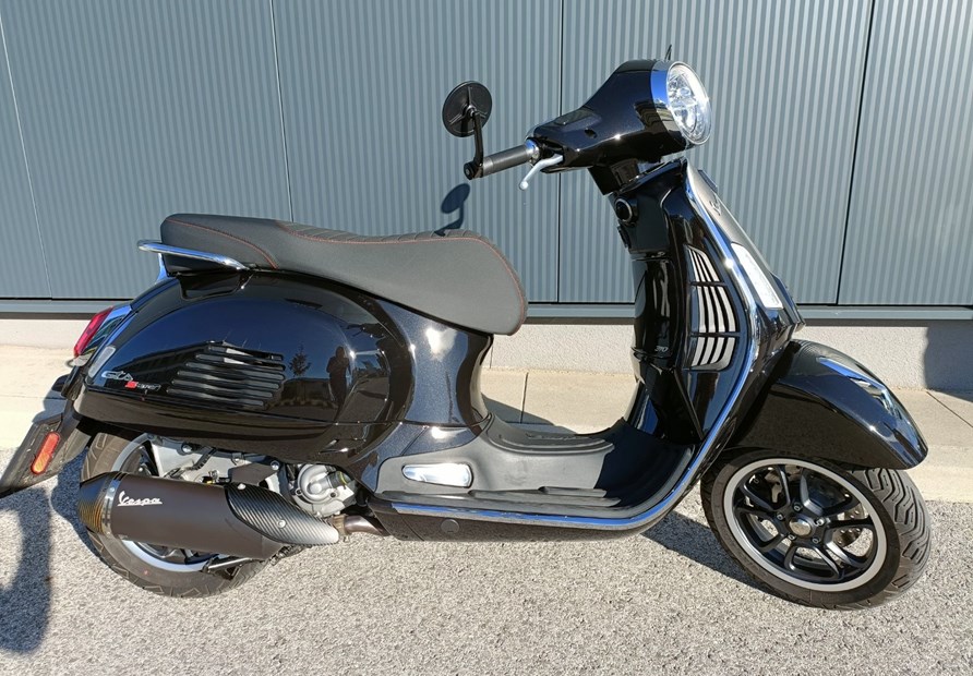 Vespa GTS 310 Super (Nero Convinto)