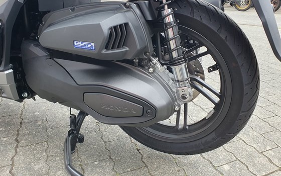 Gebrauchtmotorrad Honda SH350i - Bild 10