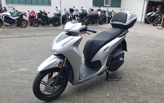 Gebrauchtmotorrad Honda SH350i - Bild 12