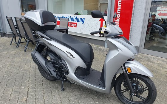 Gebrauchtmotorrad Honda SH350i - Bild 2
