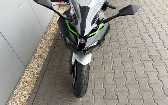 Neufahrzeug Kawasaki Ninja 7 Hybrid - Bild 9