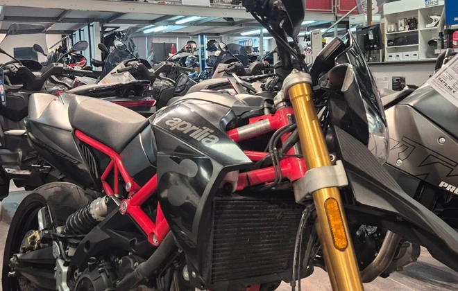 Aprilia Dorsoduro 900