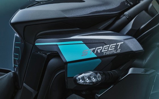 Gebrauchtmotorrad Triumph Street Triple 765 RS - Bild 3