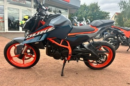 KTM 390 Duke