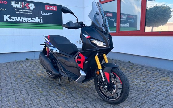 Gebrauchtmotorrad Aprilia SR GT 400 - Bild 3