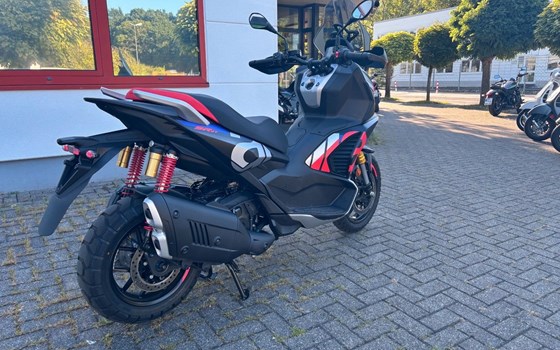 Gebrauchtmotorrad Aprilia SR GT 400 - Bild 4