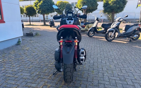 Gebrauchtmotorrad Aprilia SR GT 400 - Bild 5