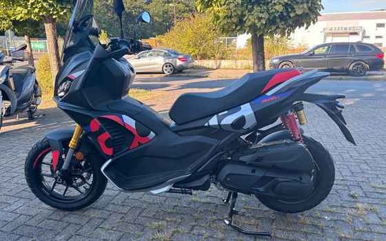 Gebrauchtmotorrad Aprilia SR GT 400 - Bild 7