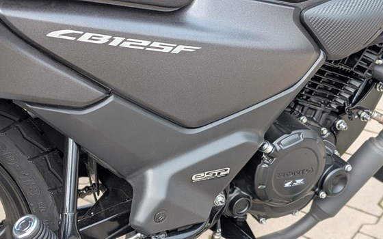 Gebrauchtmotorrad Honda CB125F - Bild 3