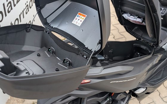 Gebrauchtmotorrad Honda Forza 125 - Bild 4