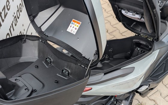 Gebrauchtmotorrad Honda Forza 125 - Bild 3